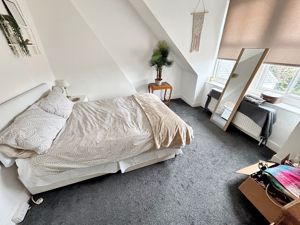 Bedroom- click for photo gallery